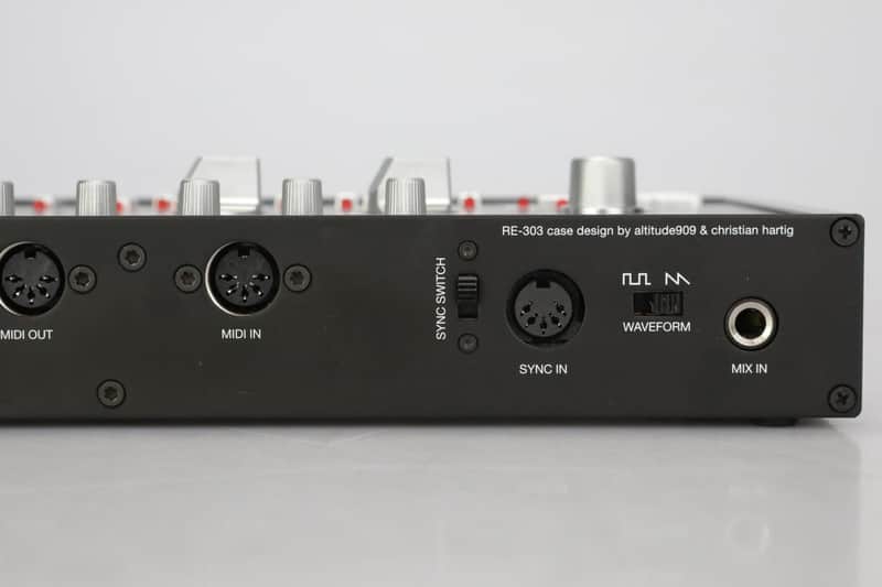 Din Sync RE-303 Bass Line Analog Synth Roland TB-303 Replica Black