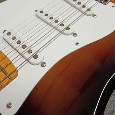Fender 70th Anniversary American Vintage II '54 Stratocaster 2024 - 2-Color Sunburst image 4
