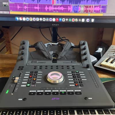 Avid Pro Tools Dock 2010s - Black image 1