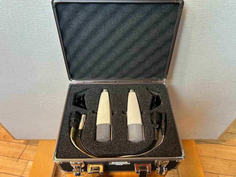 Sennheiser MD421 Vintage White - PAIR - 1960s - With Hand Made hard Case image 1