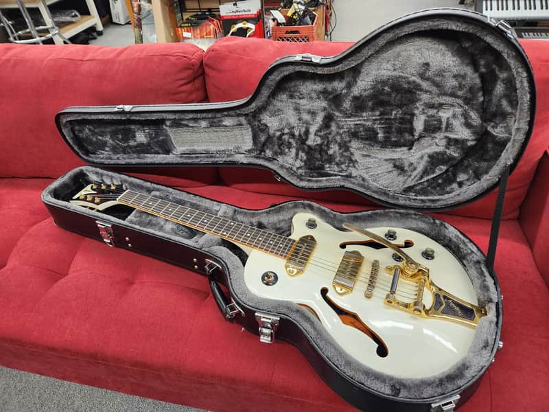 Epiphone Wild Kat - Pearl white gold hardware LTD Custom shop with case image 1