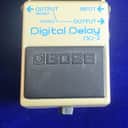 Boss DD-2  1984 - SDE-3000 chip