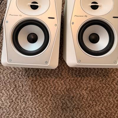 Pioneer VM50 Active Studio Monitors (Pair) 2021 - Present - White image 3