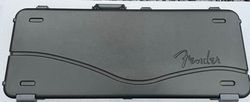 Fender 099-6102-306 Deluxe Molded Strat / Tele Case  - Black image 1