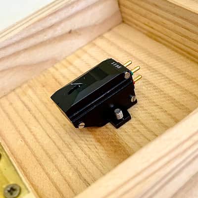 Van Den Hul MC - ONE Super 1.25 mV Medium output Moving Coil Cartridge image 8