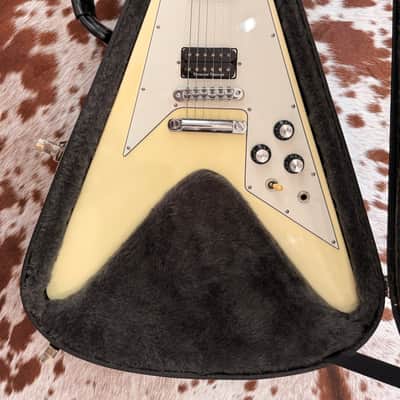 2009 Gibson Flying V ’67 Reissue – Exceptional Player – Duncan SH-5/Jazz – OHSC and Papers image 1