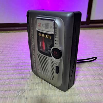 Immagine AIWA TP-600 Portable Cassette Recorder - 2