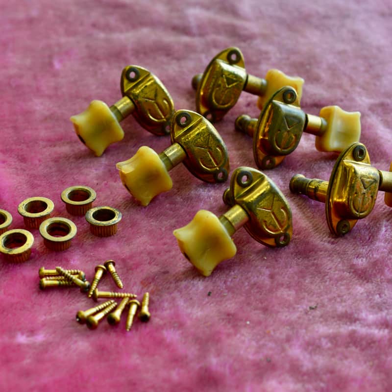 1945 – 1960 Epiphone Emperor gold