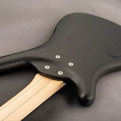 Warwick RockBass Corvette $$ | 5-String | Nirvana Black Transparent Satin | Fretless image 4