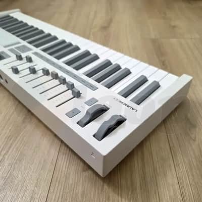 Novation Launchkey 49 MKIV MIDI Keyboard image 7