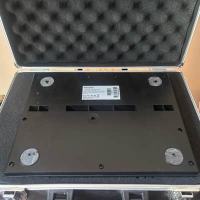 Arturia MicroFreak 25-Key Algorithmic Synthesizer with DECKSAVER AND HARD CASE image 9