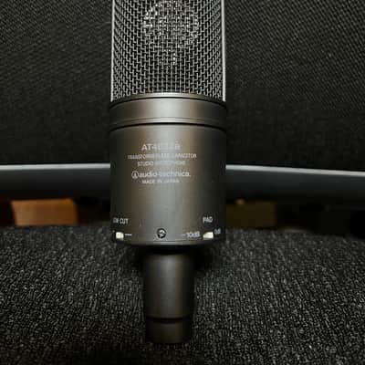 Audio-Technica AT4033a Large Diaphragm Cardioid Condenser Microphone 2010s - Black image 2