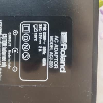 Roland ACG-220 power adapter - Black image 3