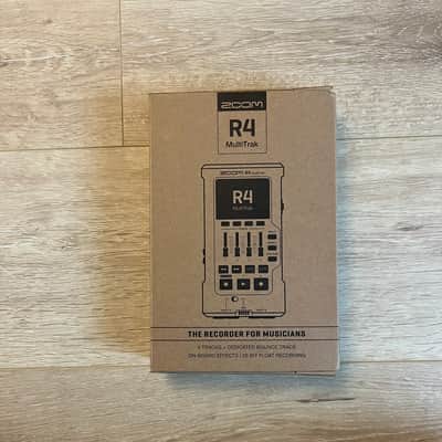 Zoom R4 Multitrack SD Recorder / USB Audio Interface 2023 - Present - Black image 4