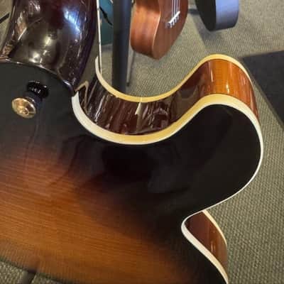 Yamaha SA2200 Semi-Hollowbody Electric Guitar w/ Case image 8