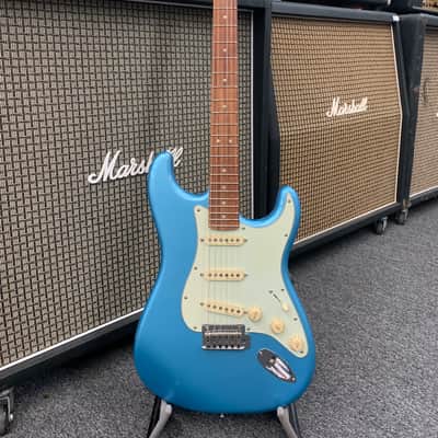 Fender Player Plus Stratocaster with Pau Ferro Fretboard 2021 - Present - Opal Spark image 4