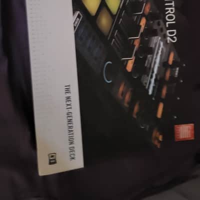 Native Instruments Traktor Kontrol D2 2010s - Black image 3