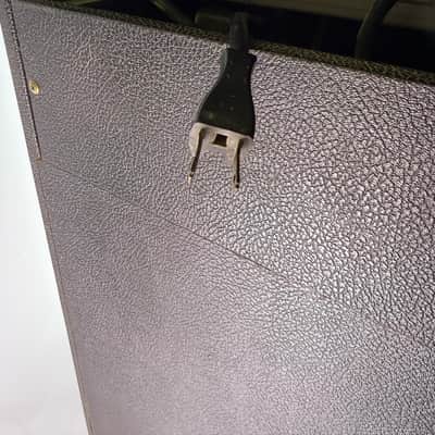 Gibson Thor 50-Watt 2x10 Solid-State Bass Combo (1970, USA) – Good Condition | Owned & Tested by Mostly Music image 9