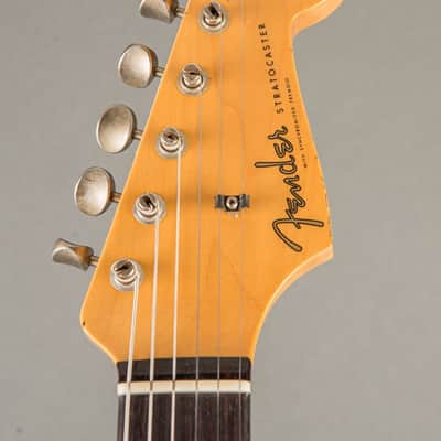 Fender Tyler Bryant “Pinky” Stratocaster 2023, Shell Pink image 5