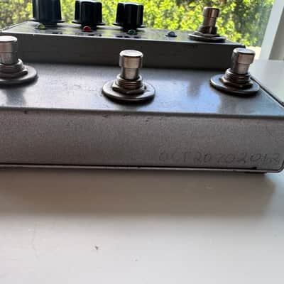 Foxrox Octron 2 Octave Fuzz / Octave Divider – Analog – Excellent image 4