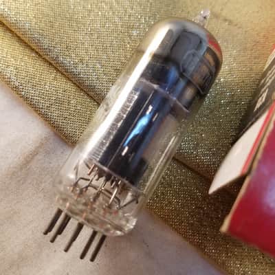 RCA 12BH7A tNOS AT1000 TESTED Vacuum Tube early half wing black plate 12BH7 dual triode 1953-1954 image 5