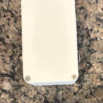 Lawrence Petross Design (LPD) Sixty 8 2021-2025 - White image 2