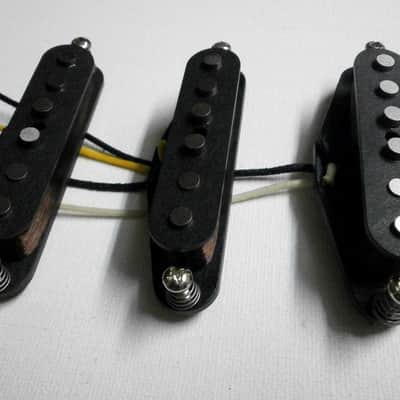 Stratocaster HAND WOUND Coil TaP A5 Guitar Pickups SET Hand Wound Q Big Tone Mid Scooped Fits Fender Mayer Dipper image 3