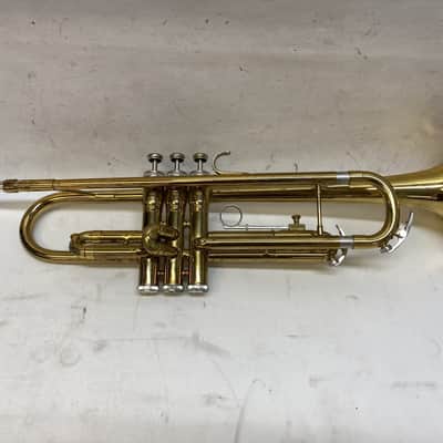Conn 22B - Yellow Brass image 2