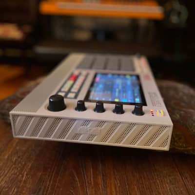Akai MPC Live II Retro Edition w/ Extra Expansion Packs | Reverb