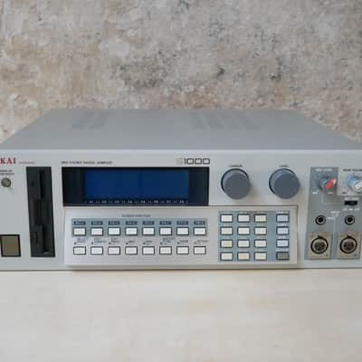 Akai • S1000 MIDI Stereo Digital Sampler (1988) /// SERVICED w/BOX, new PSU, backlight & floppies image 9