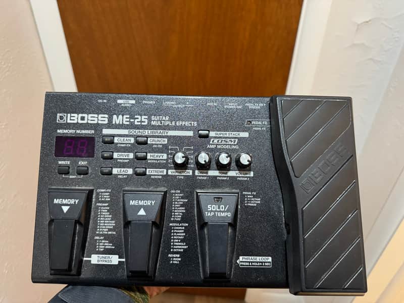 Boss ME-25 Multi Effects | Reverb