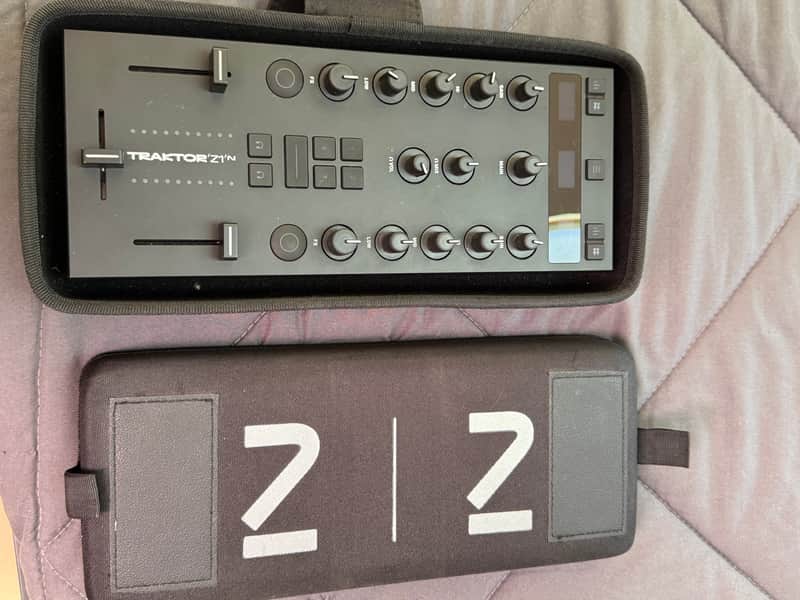 Native Instruments Traktor Kontrol Z1 MK3 2020’s - Black image 1