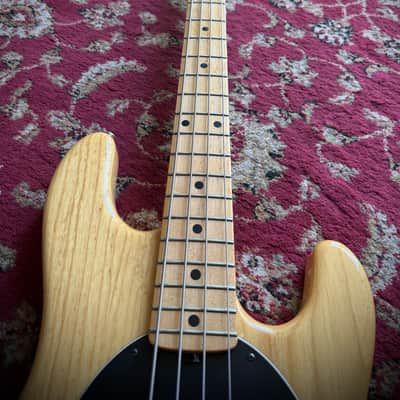 1992 Ernie Ball Music Man StingRay with Maple Fretboard and original Tolex case image 4