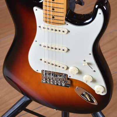 Fender Stratocaster American Professional II V 3 Tone Sunburst image 9