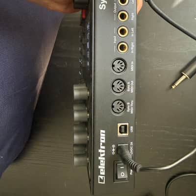 Elektron Syntakt 12 Track Drum Computer & Synthesizer 2022- Present - Black image 2