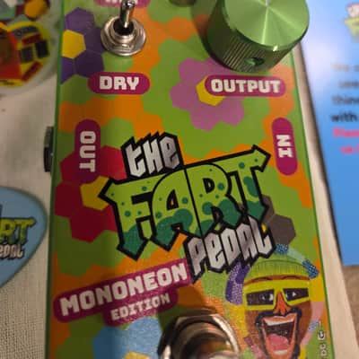 Fart Pedal The Fart Pedal MonoNeon Edition 2022 - Green Graphic image 4