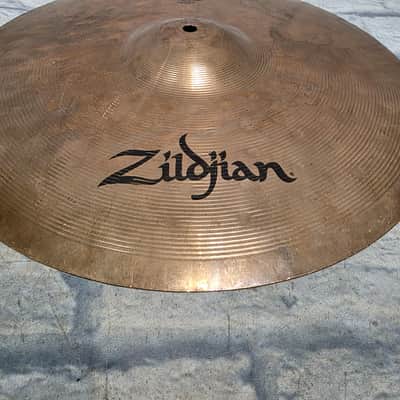 Zildjian ZBT 18" Crash Ride Cymbal image 5