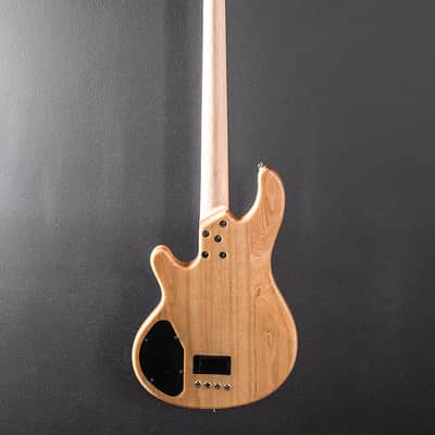Lakland Skyline Series Skyline 44-01 Deluxe Bass '21 image 5