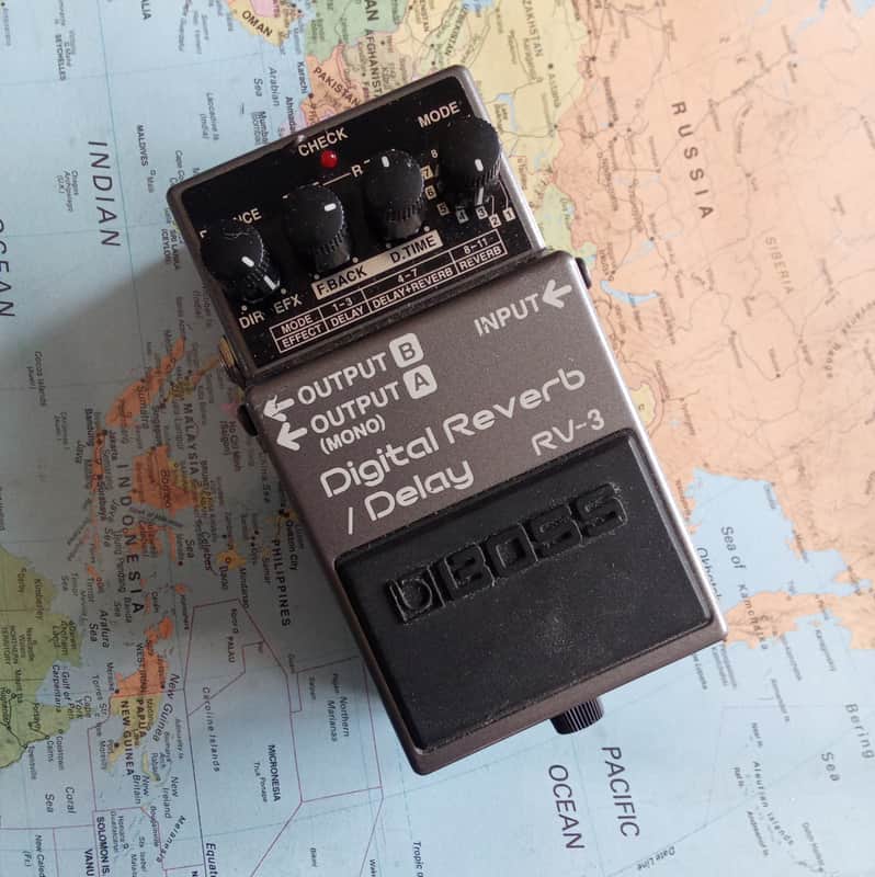 【美品】BOSS RV-3 Digital Reverb Delay おまけ付き Boss RV-3 Digital Reverb / Delay - Guitar Pedal Review - Var Guitar