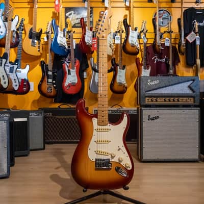 Fender Standard Stratocaster (2-Knob) 1983 - 1984 | Reverb Canada