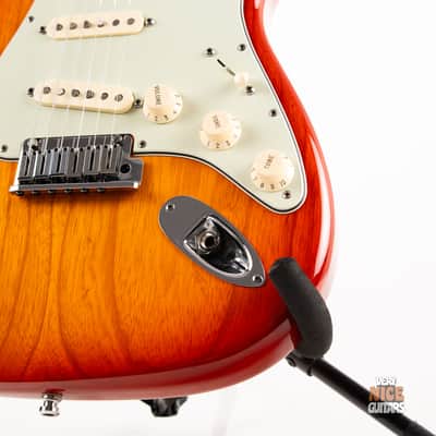 Fender Custom Shop Deluxe Stratocaster 2010 image 4