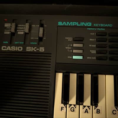 Immagine Casio SK-5 32-Key  Sampling Keyboard 1980s - 3