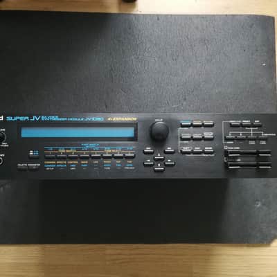 Roland JV-1080 64-Voice Synthesizer Module 1994 - 2001 - Black