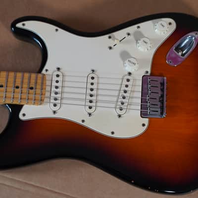 Fender USA Standard Stratocaster Hardtail (2001) + Hard Case image 2
