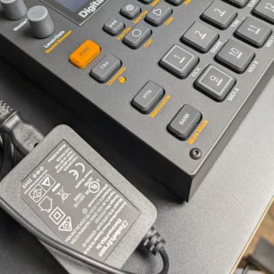 Elektron Digitakt w Elektron Decksaver - Mint! image 2