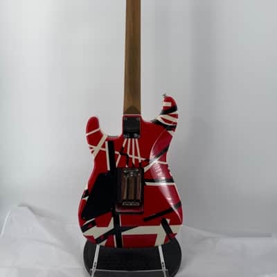 EVH Striped Series Frankie 2020 - Present - Red / White / Black Stripes Relic image 10