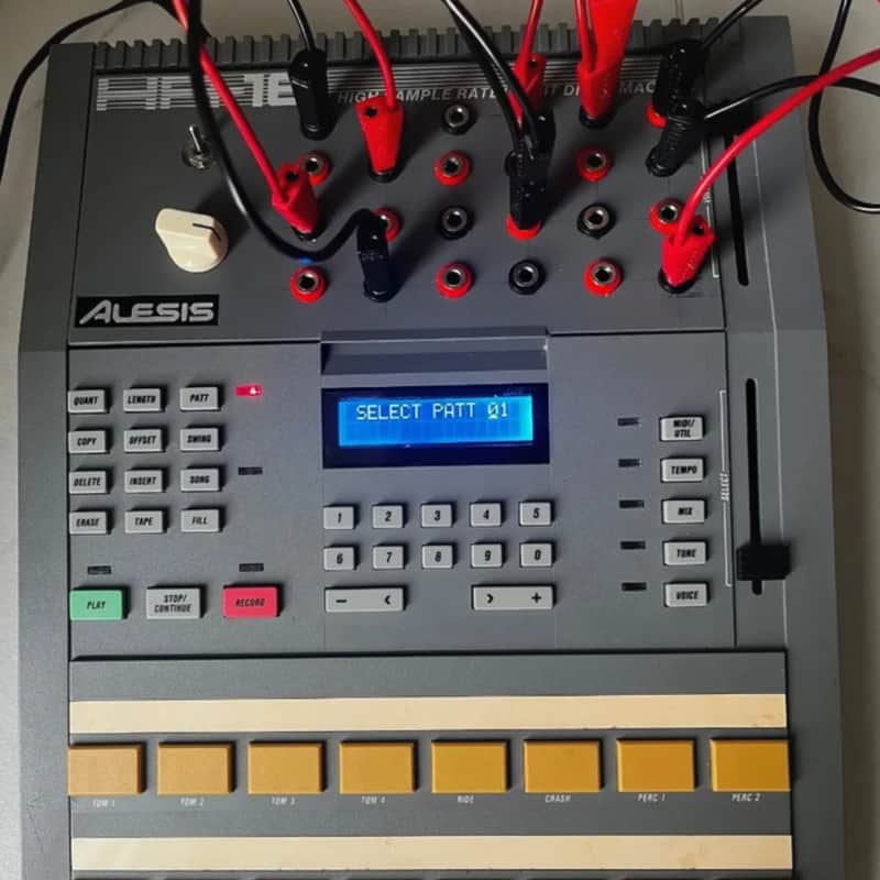 1980s Alesis HR-16 High Sample Rate 16-Bit Drum Machine Gray