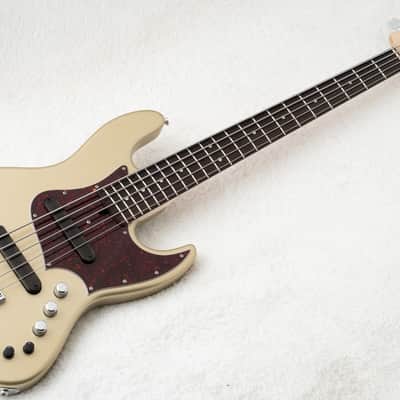 Xotic 5- and 6-String Basses | Reverb