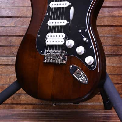 Squier Classic Vibe '70s Stratocaster® HSS, Laurel Fingerboard, Walnut image 1