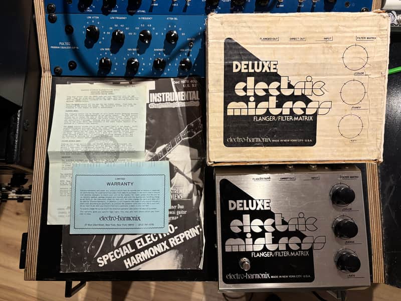 Impossibly Clean Electro-Harmonix Deluxe Electric Mistress V1 with original Box, paperwork and Reticon SAD1024A chip!!! image 1